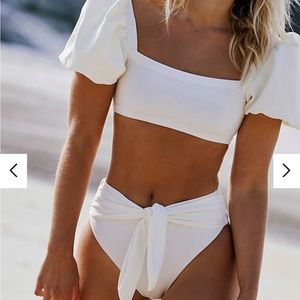 NWT puff sleeve bikini vintage style bathingsuit in white